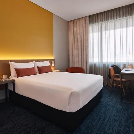 Rydges Sydney Airport Hotel Exterior photo A room at the hotel