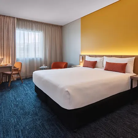 Rydges Sydney Airport Hotel Exterior photo A room at the hotel