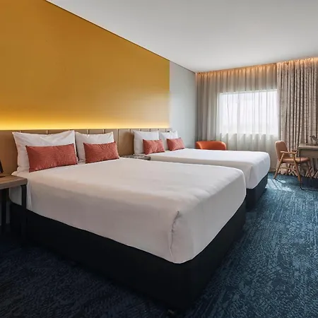 Rydges Sydney Airport Hotel Exterior photo A room at the hotel